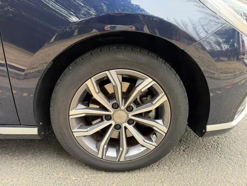 BYD Song MAX 2021 Upgraded Model 1.5T Automatic Prestige 7-Seater — миниатюра 13