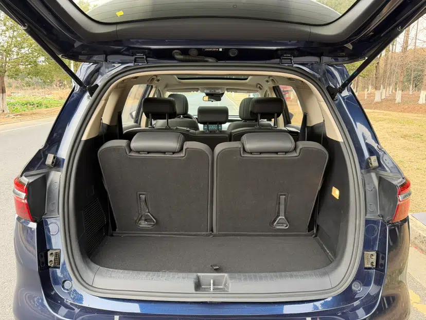BYD Song MAX 2021 Upgraded Model 1.5T Automatic Prestige 7-Seater — миниатюра 33