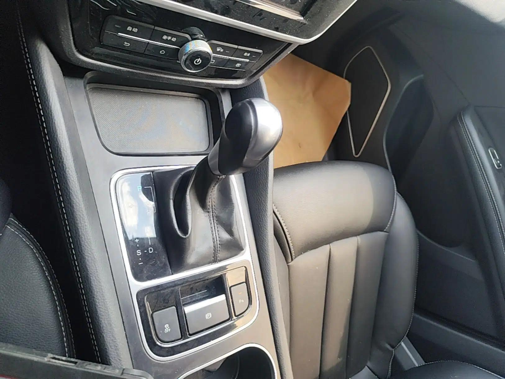 BYD Song MAX 2017 1.5T Automatic Smart Connect Luxury 7-Seater — миниатюра 16