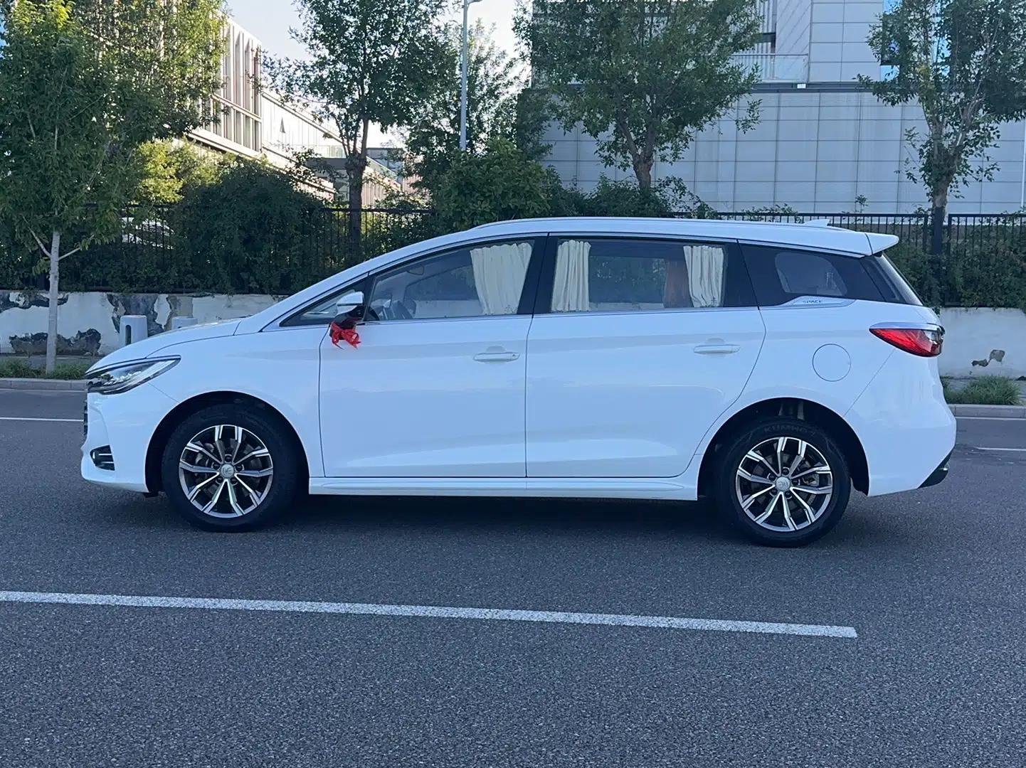 BYD Song MAX 2019 1.5T Automatic Smart Connect Prestige Model 6 Seats China VI Standard — миниатюра 15