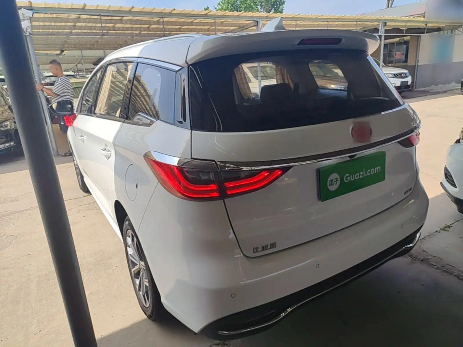 BYD Song MAX 2019 1.5T Automatic Smart Connect Prestige Model 6 Seats China VI Standard — миниатюра 4