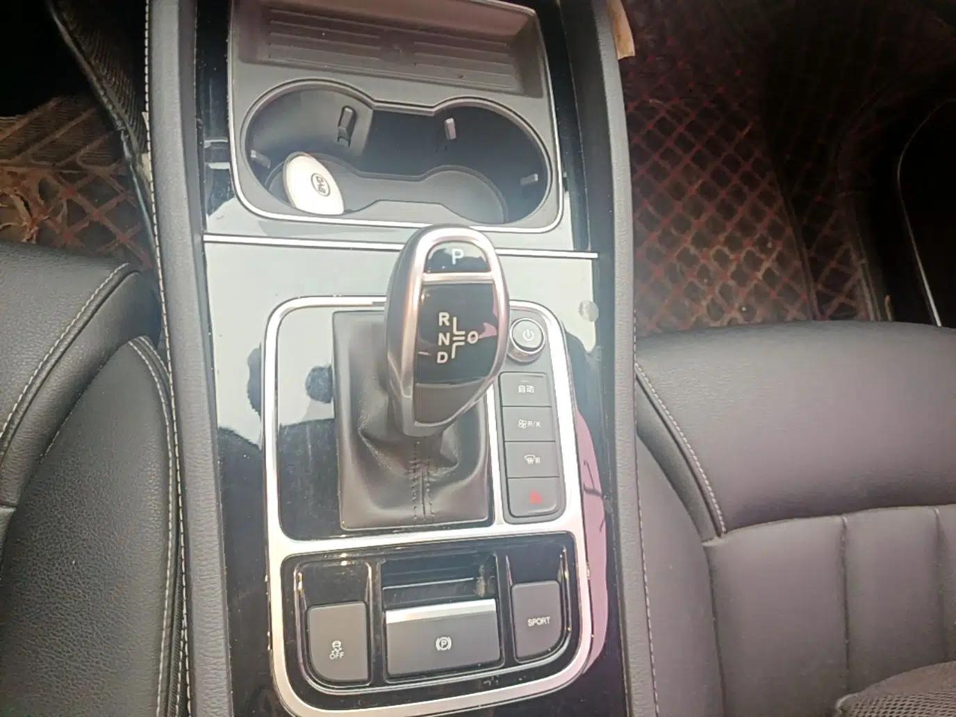 BYD Song MAX 2019 1.5T Automatic Smart Connect Ruiyi Sunroof Model 7 Seats China VI Standard — миниатюра 16
