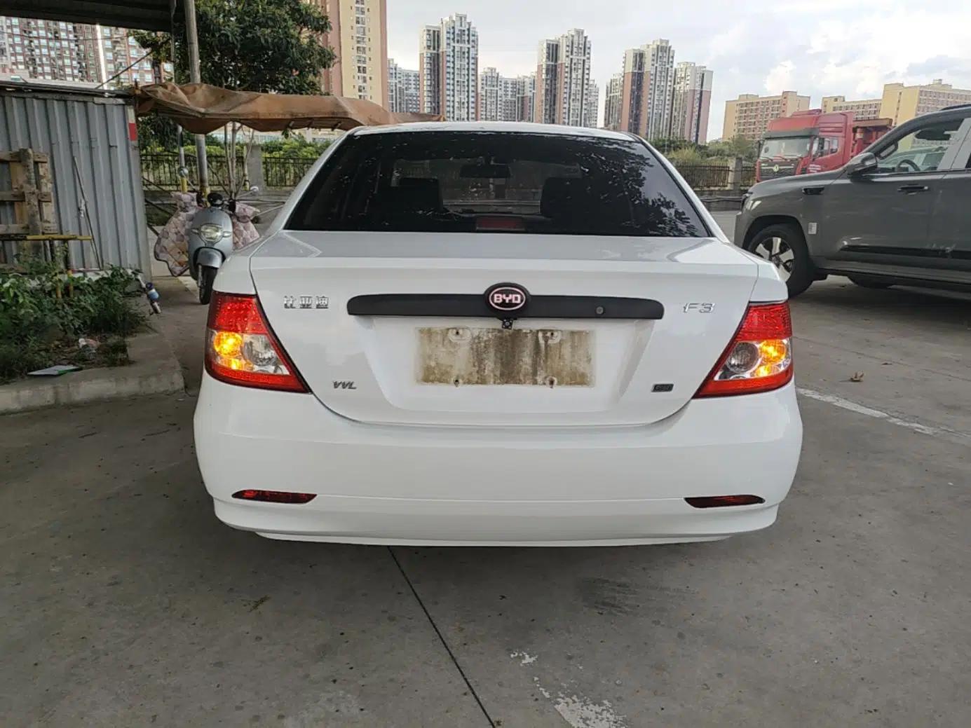 BYD F3 2013 Energy-Efficient Model 1.5L Manual Comfort Version — миниатюра 5