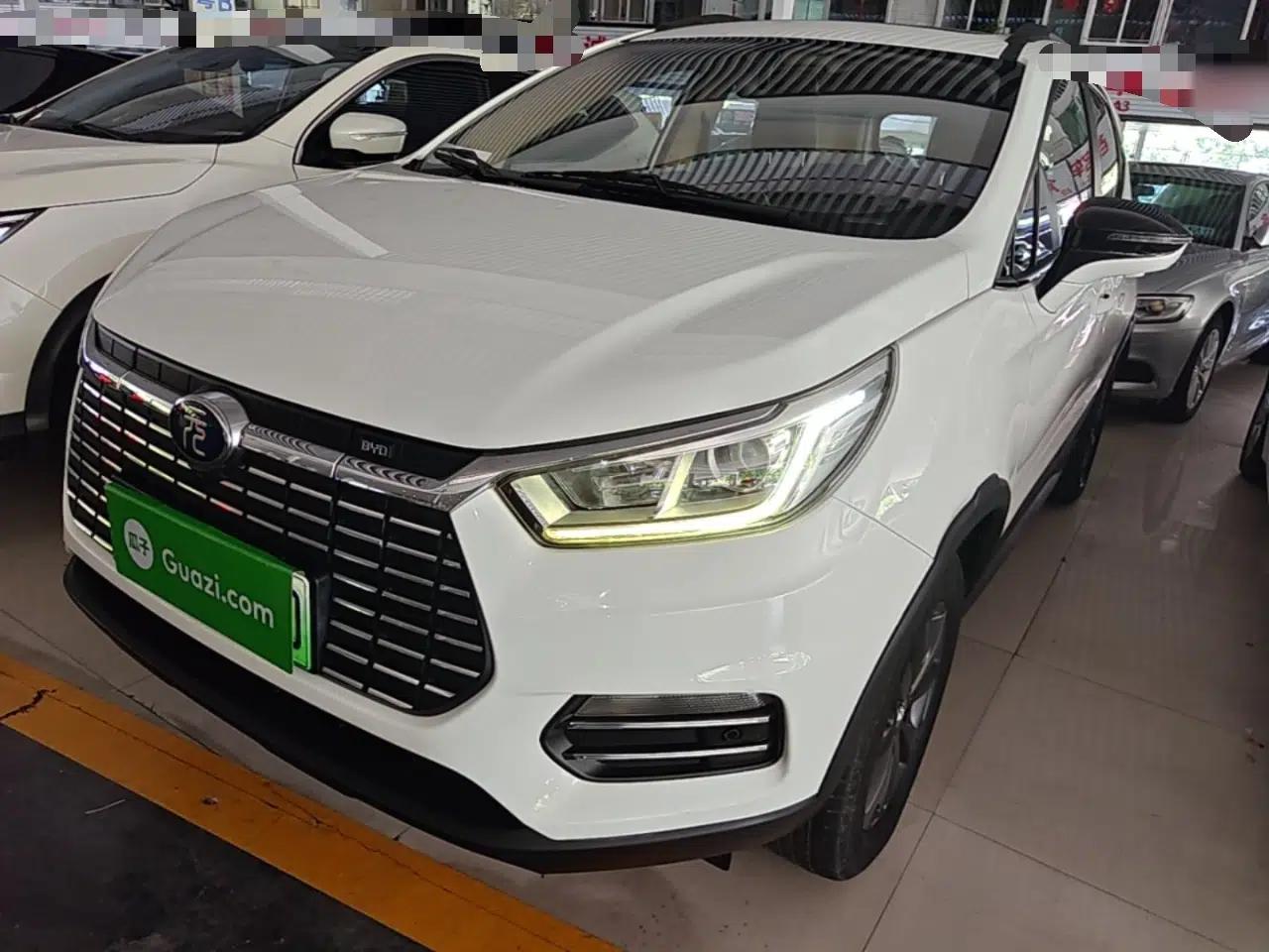 BYD Yuan New Energy 2019 EV360 Smart Connect Elite Model — миниатюра 1