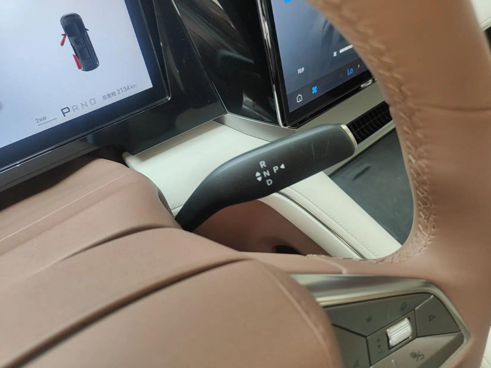 BYD Xia 2025 DM-i 1.5T 180km Excellence Model — миниатюра 16