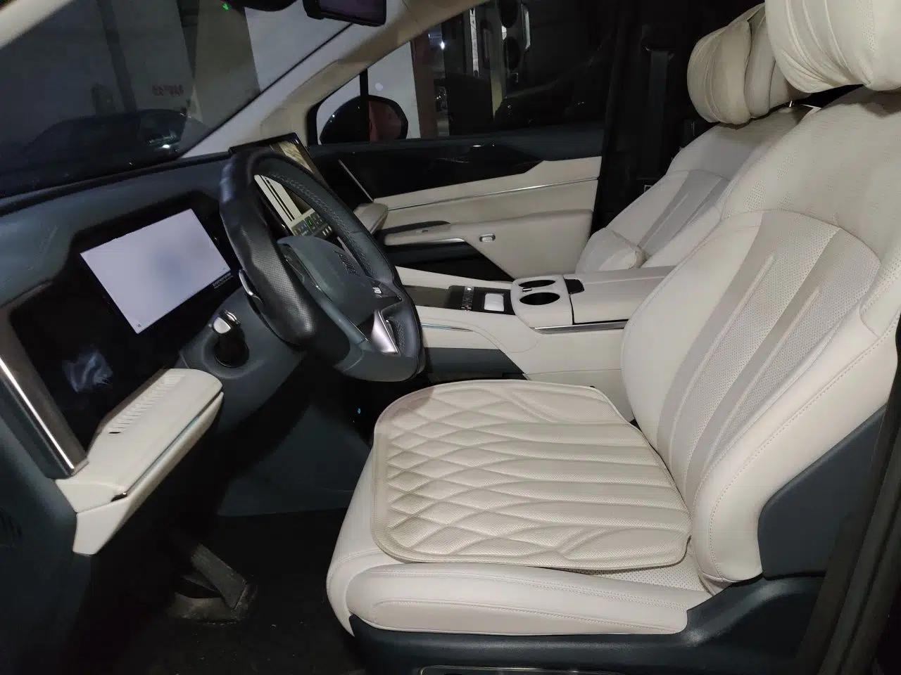 BYD Xia 2026 DM-i 1.5T 218KM Excellence Edition — миниатюра 15