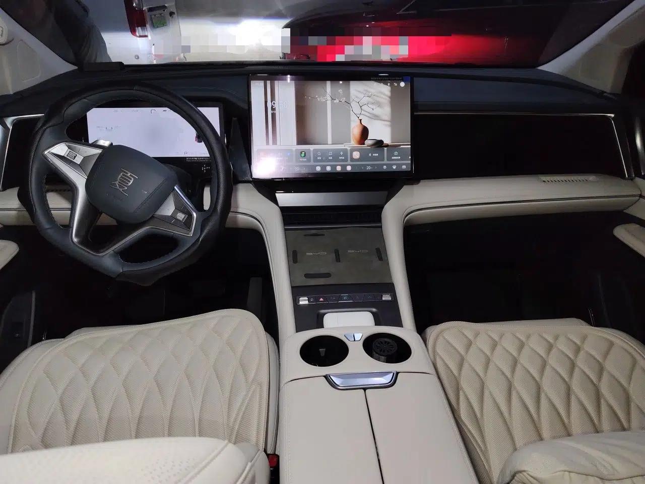 BYD Xia 2026 DM-i 1.5T 218KM Excellence Edition — миниатюра 9