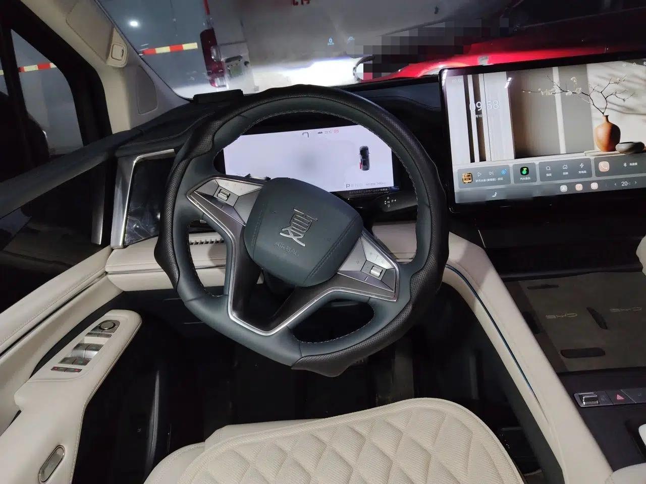 BYD Xia 2026 DM-i 1.5T 218KM Excellence Edition — миниатюра 10