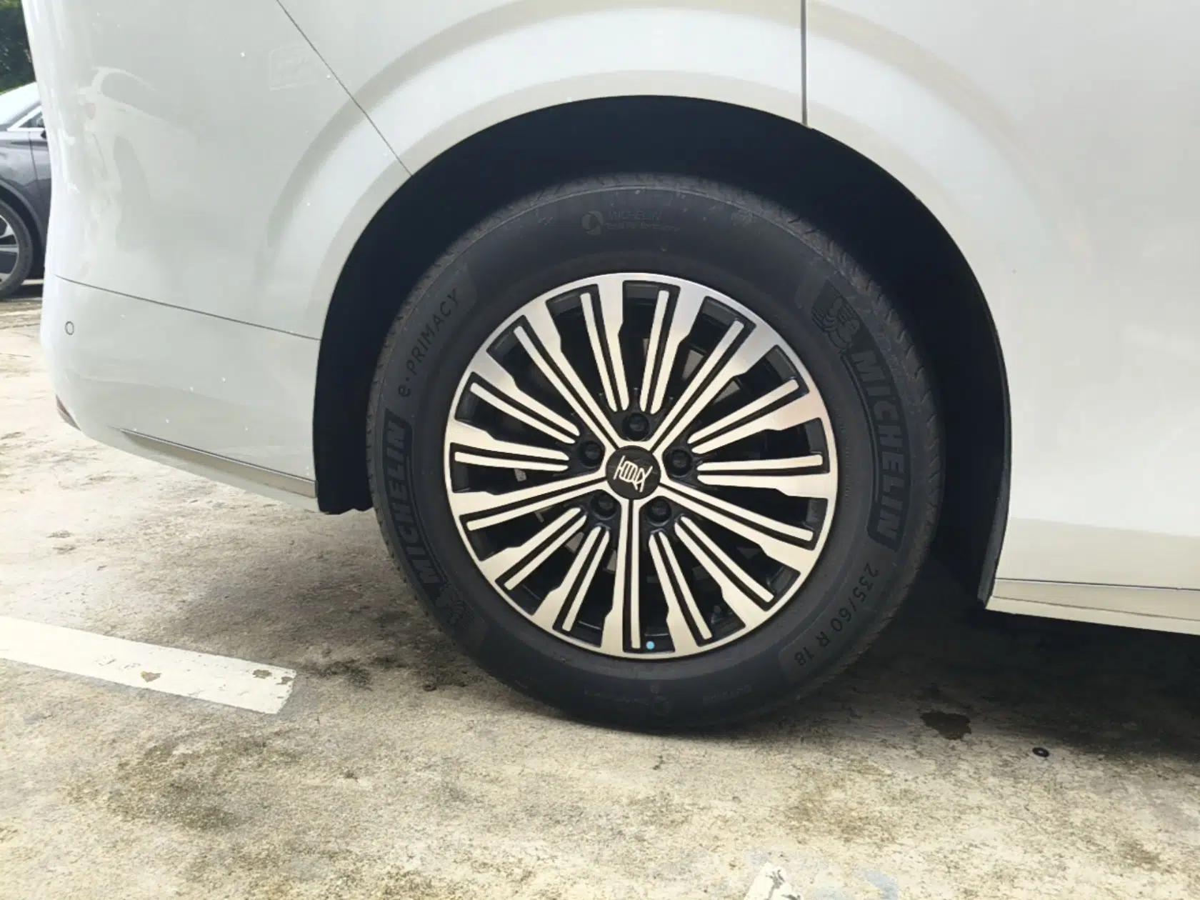 BYD Xia 2025 DM-i 1.5T 180km Excellence Model — миниатюра 11