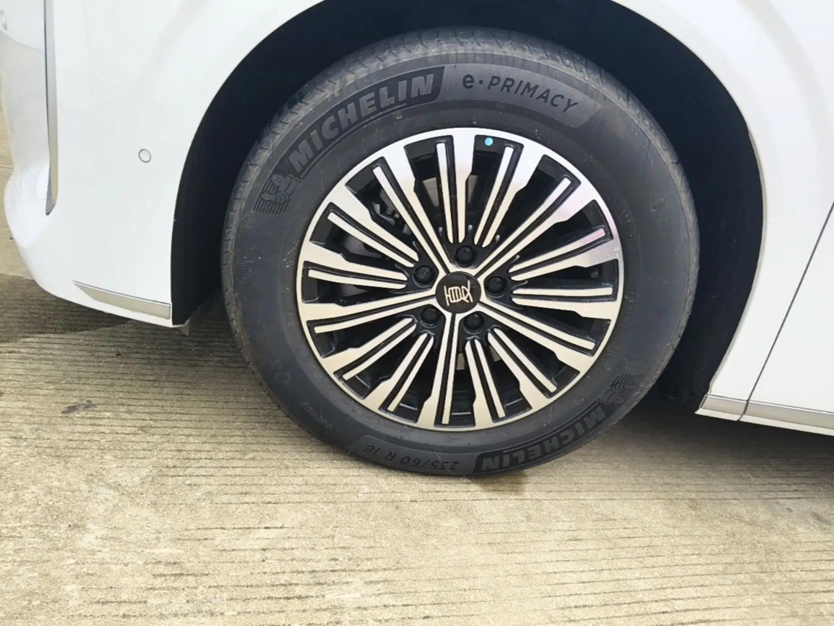 BYD Xia 2025 DM-i 1.5T 180km Excellence Model — миниатюра 10