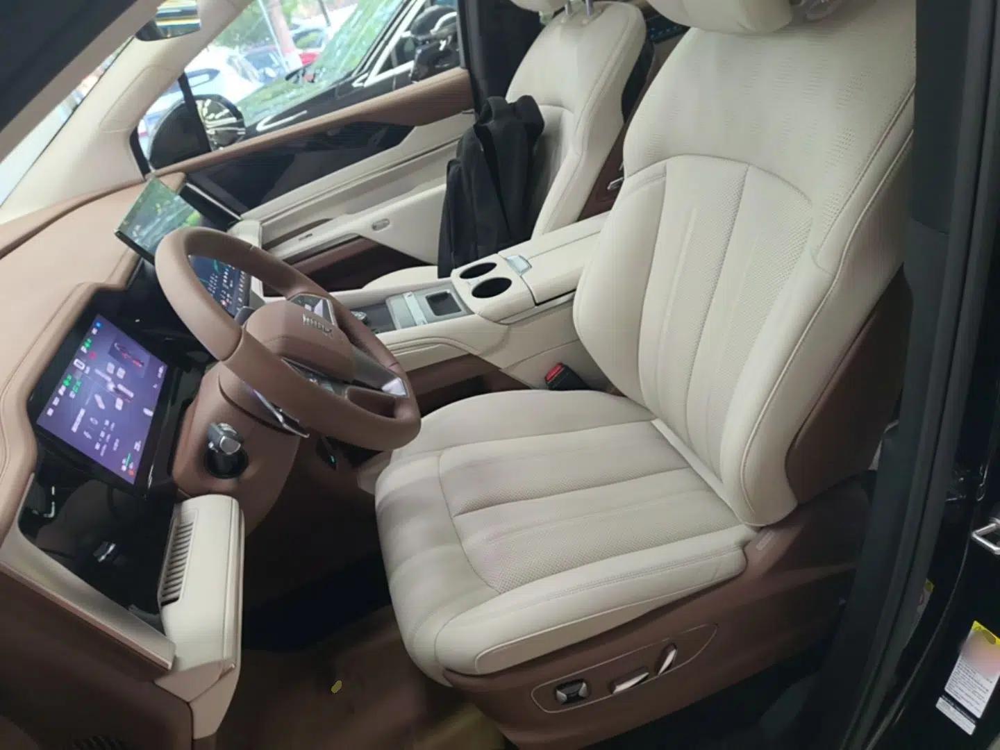 BYD Xia 2025 DM-i 1.5T 180km Beyond Edition — миниатюра 17