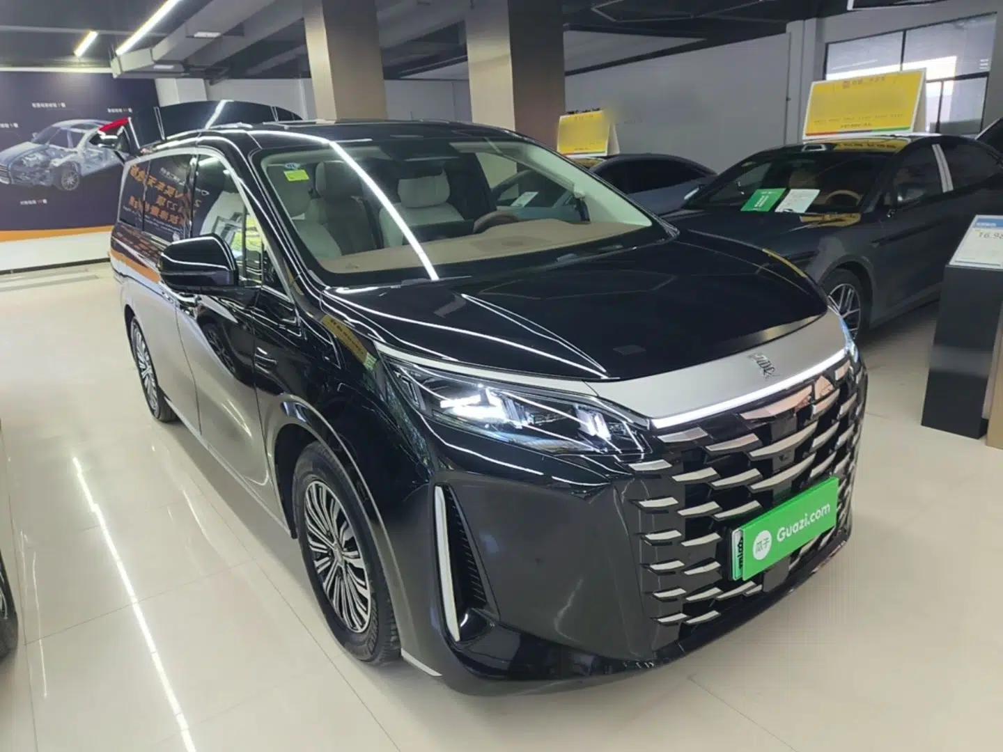 BYD Xia 2025 DM-i 1.5T 180km Beyond Edition — миниатюра 3