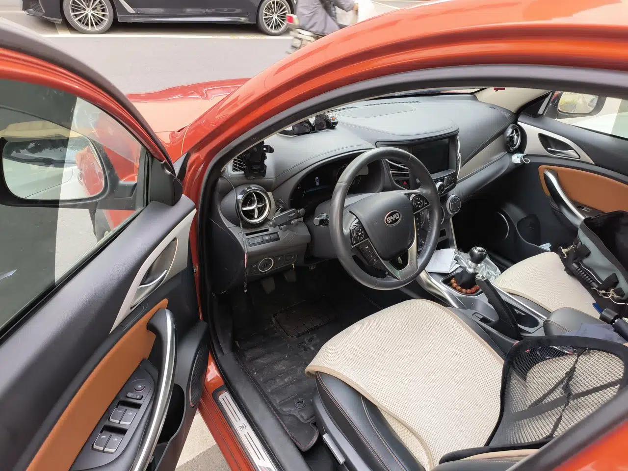 BYD Song 2016 1.5TI Manual Luxury Model — миниатюра 16