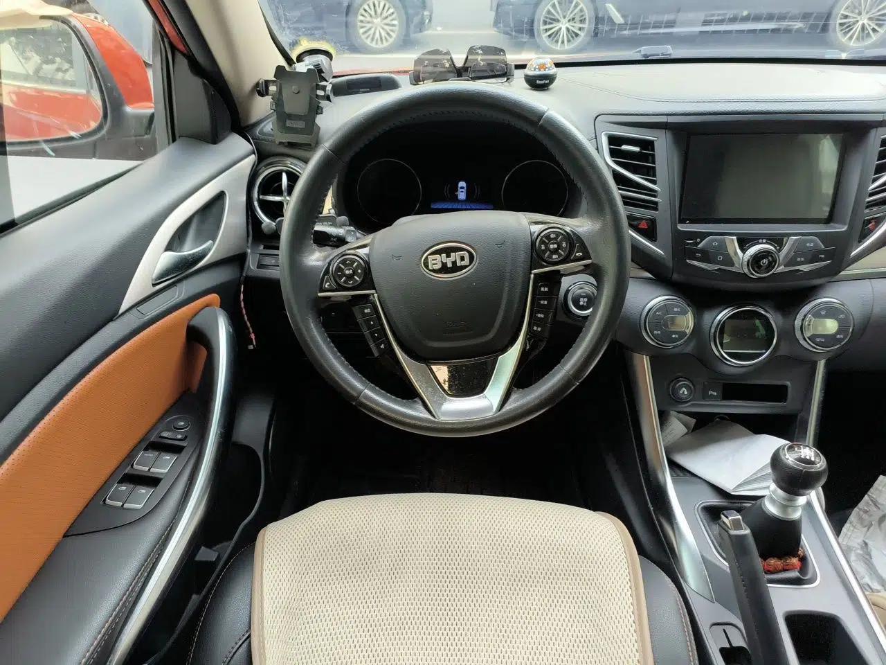 BYD Song 2016 1.5TI Manual Luxury Model — миниатюра 10