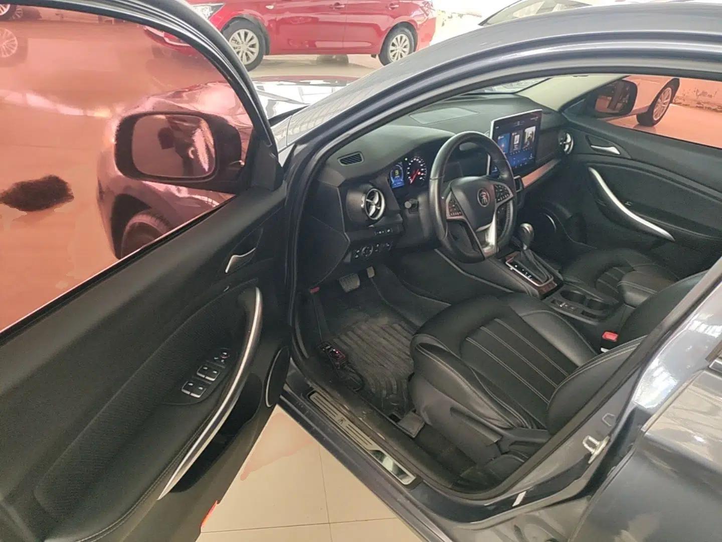 BYD Song 2019 1.5TI Automatic Smart Connect Luxurious Edition — миниатюра 23