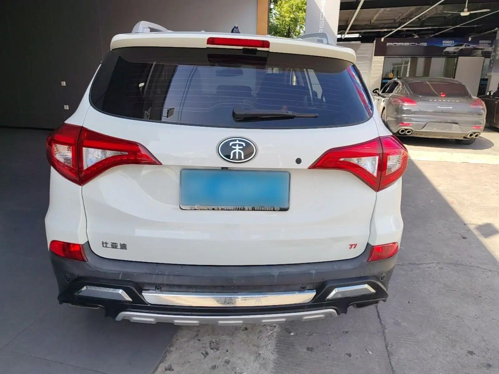 BYD Song 2017 Gaishi Upgrade Edition 1.5TI Manual Elite Model — миниатюра 5