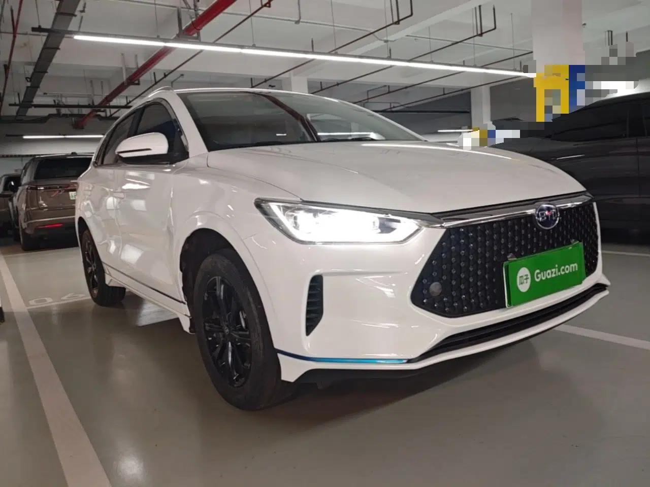 BYD e2 2021 Luxury Model — миниатюра 3