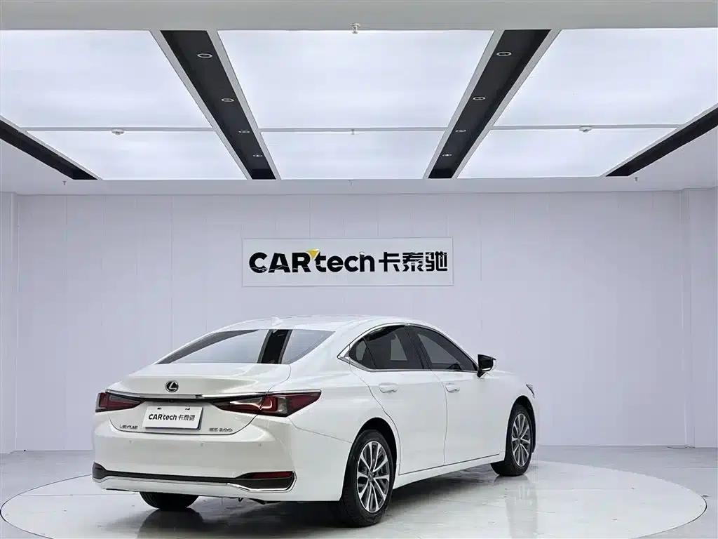 Lexus ES 2022 200 Premium Edition — миниатюра 5
