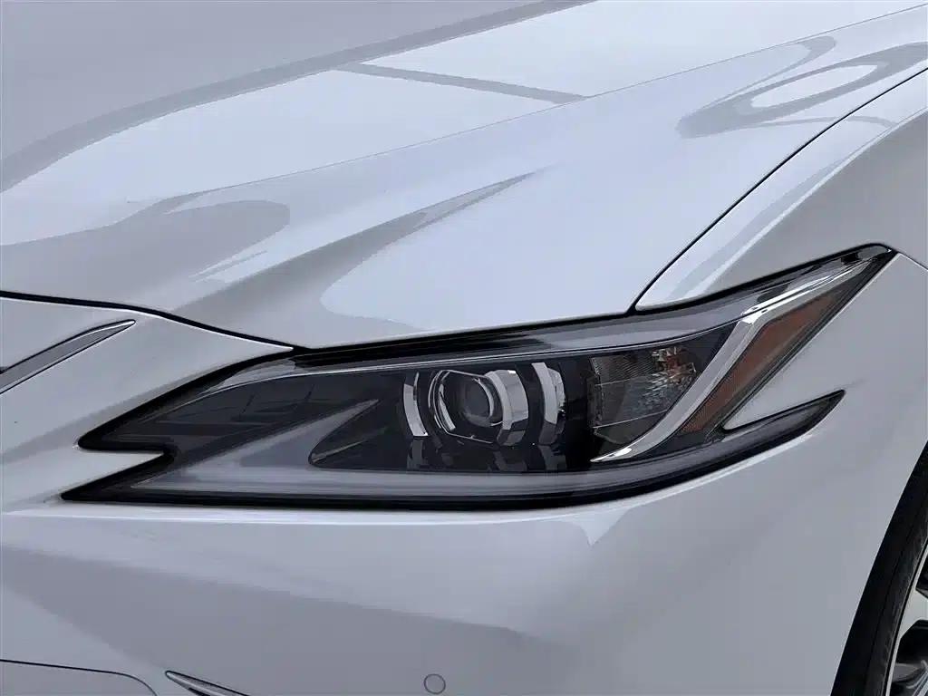 Lexus ES 2022 200 Premium Edition — миниатюра 9