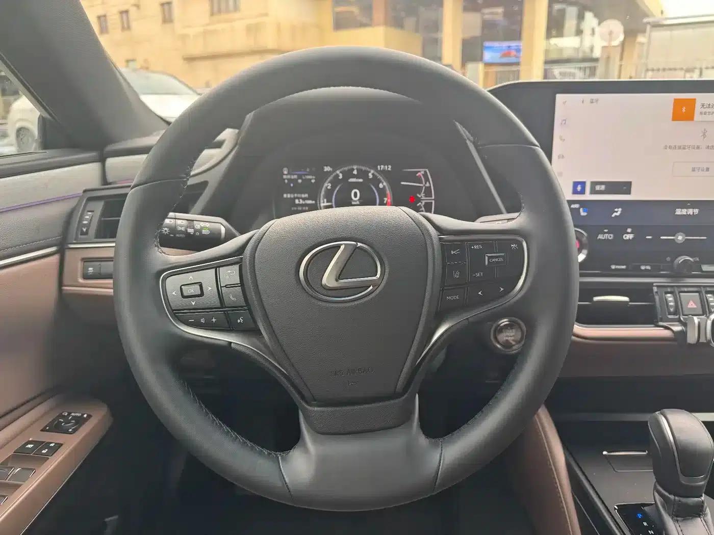 Lexus ES 2025 200 Premium Edition — миниатюра 12