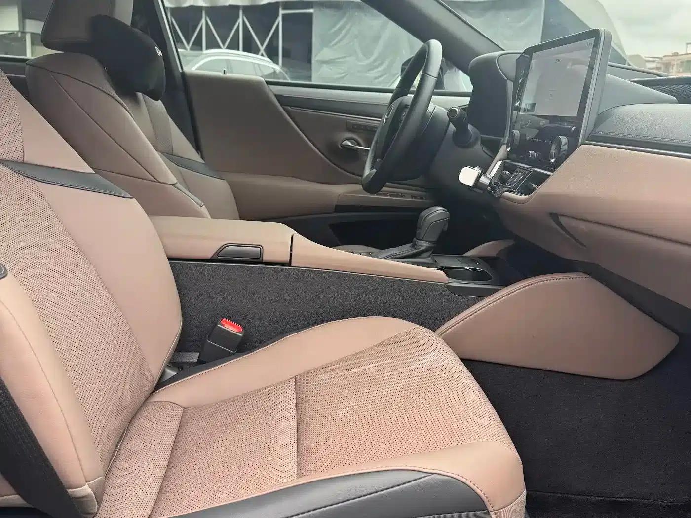 Lexus ES 2025 200 Premium Edition — миниатюра 15