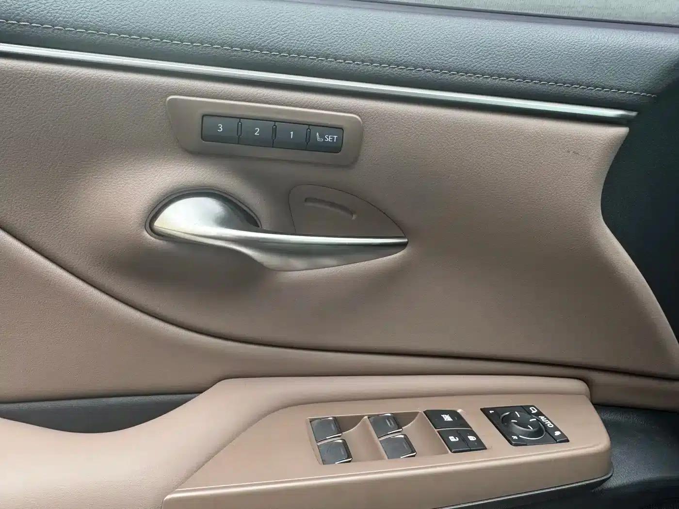 Lexus ES 2025 200 Premium Edition — миниатюра 17