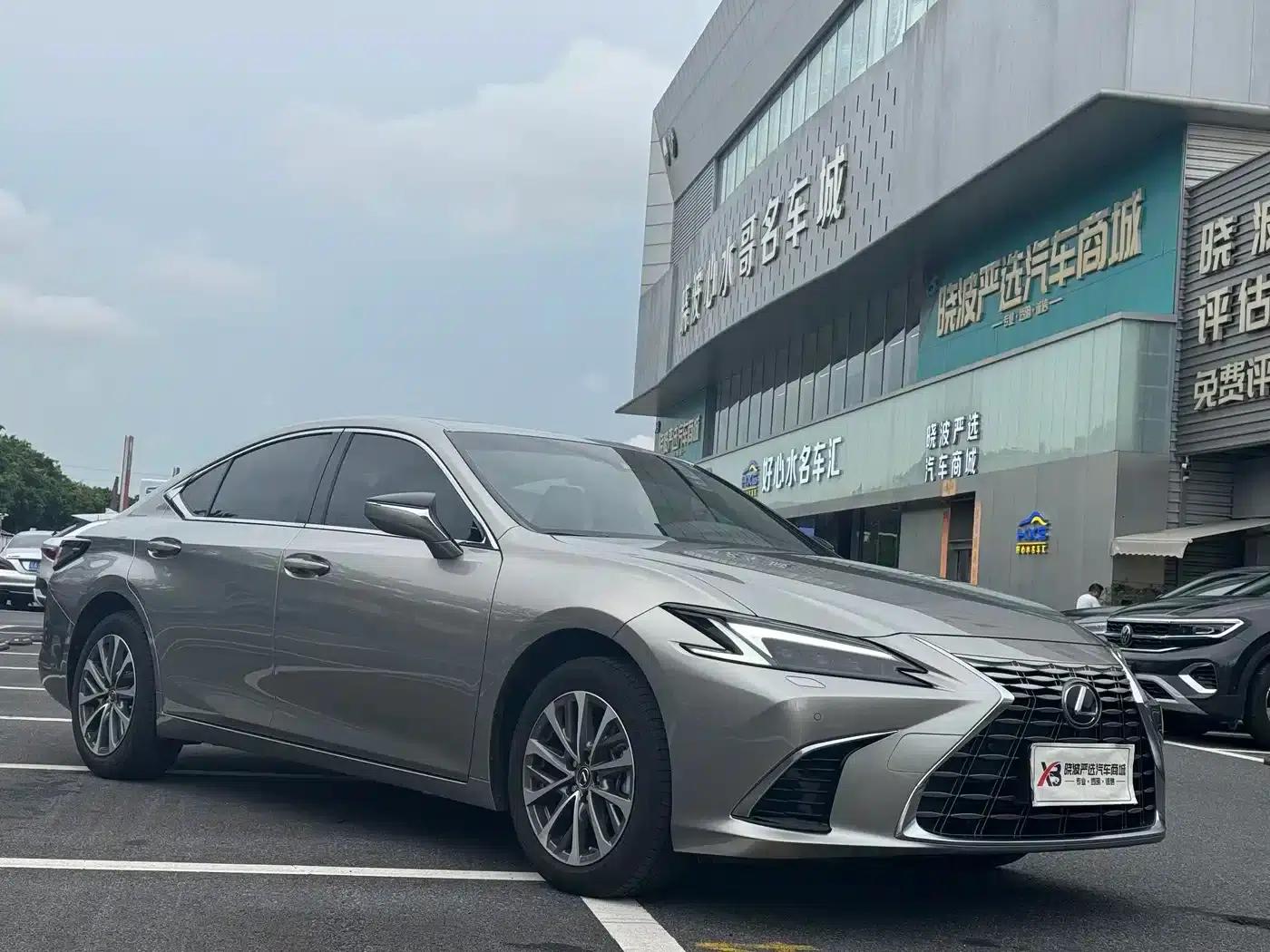 Lexus ES 2025 200 Premium Edition — миниатюра 4