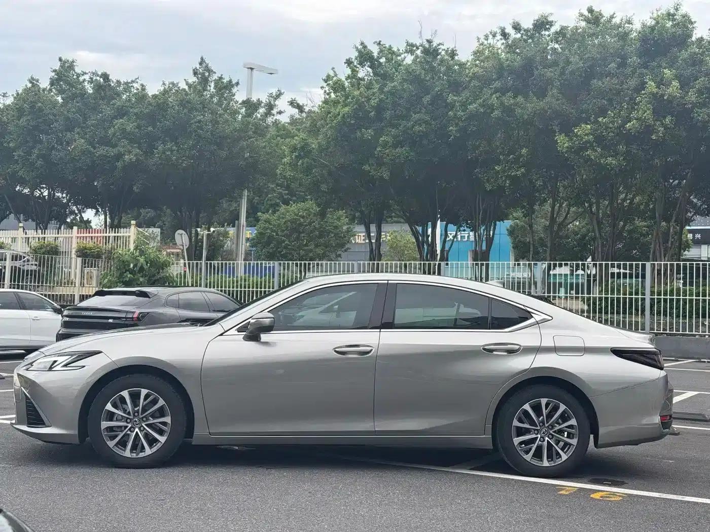 Lexus ES 2025 200 Premium Edition — миниатюра 5
