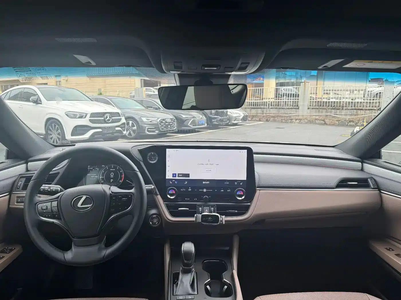 Lexus ES 2025 200 Premium Edition — миниатюра 10