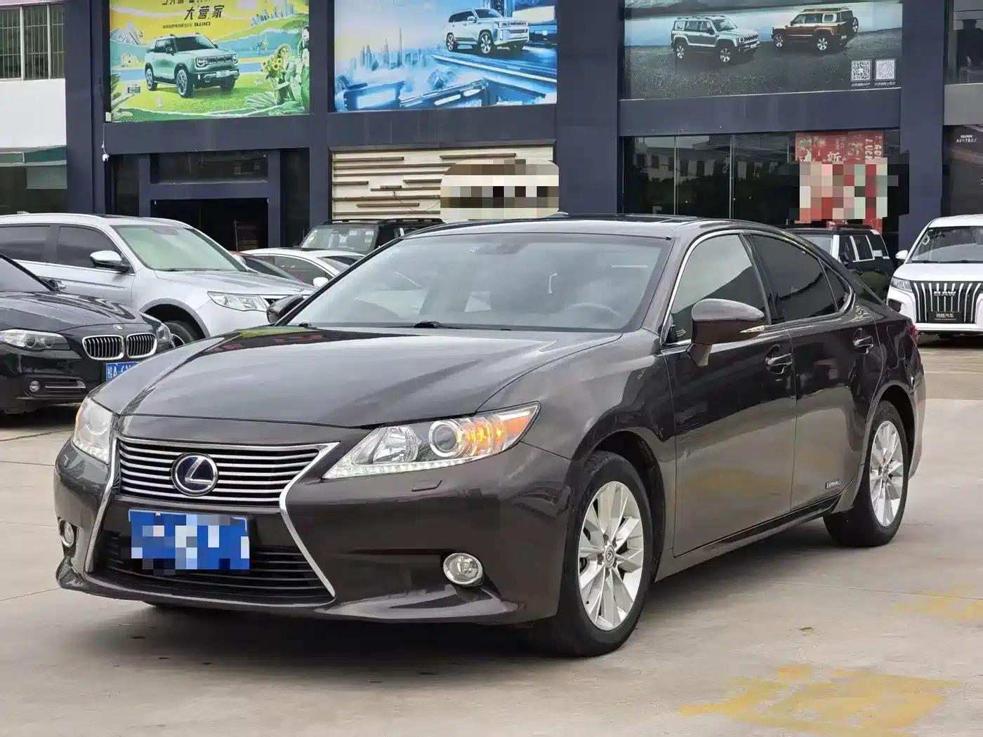 Lexus ES 2013 300h Elite Edition — миниатюра 1
