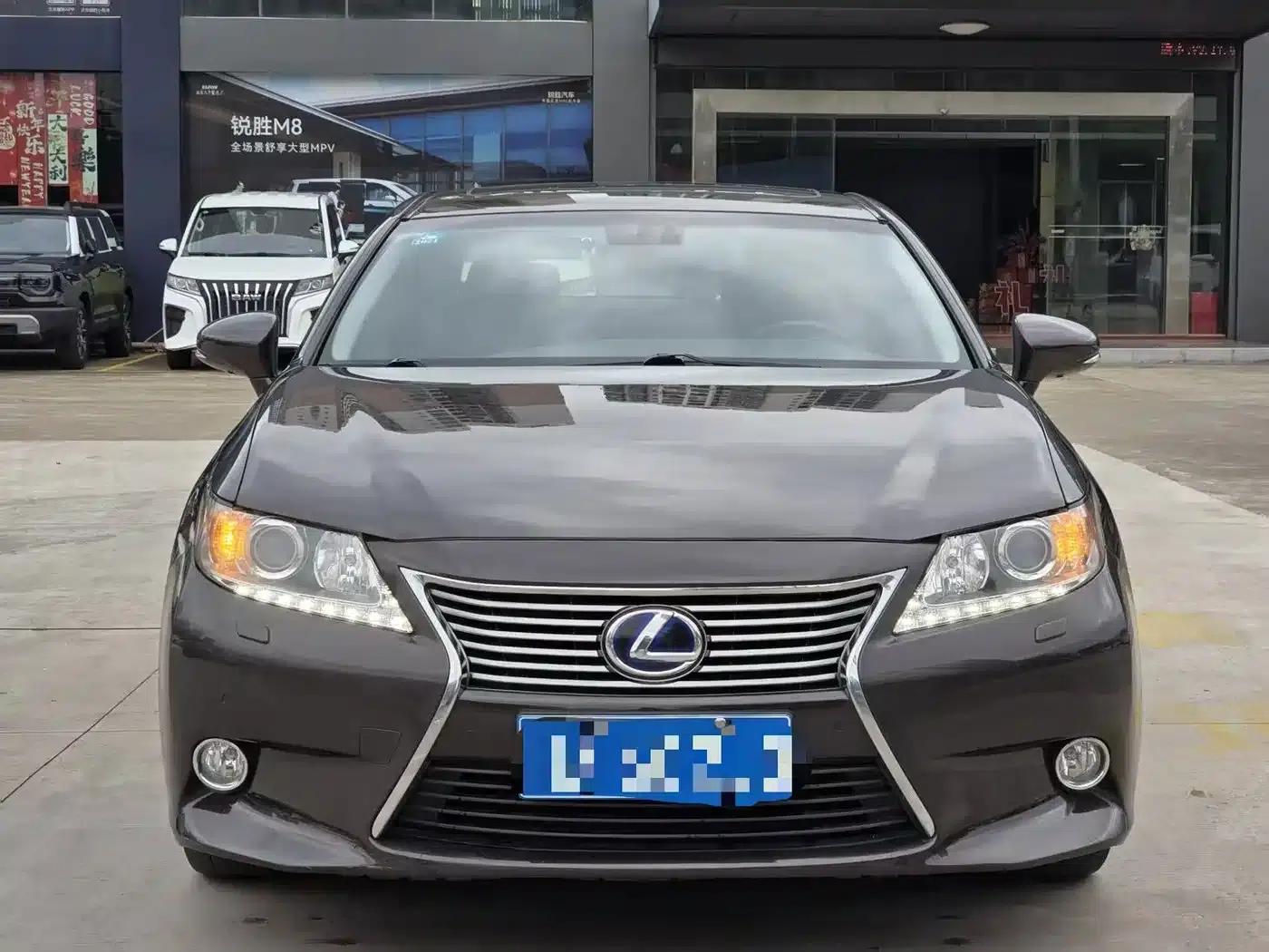 Lexus ES 2013 300h Elite Edition — миниатюра 2