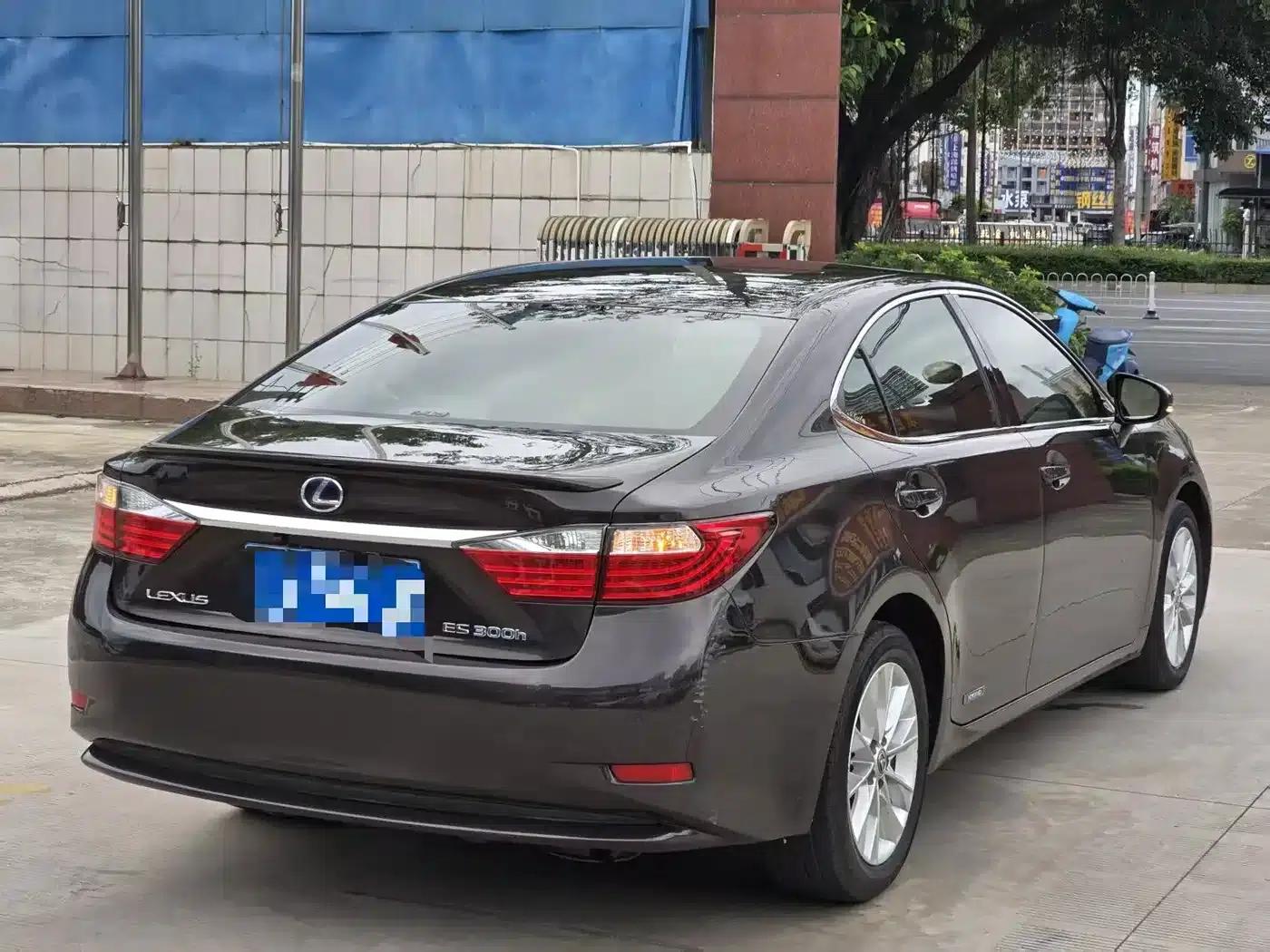 Lexus ES 2013 300h Elite Edition — миниатюра 5