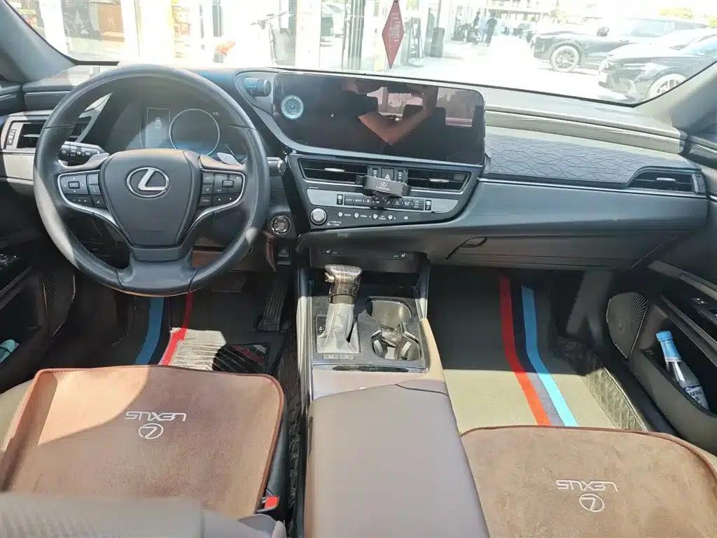 Lexus ES 2023 200 Premium Edition — миниатюра 7