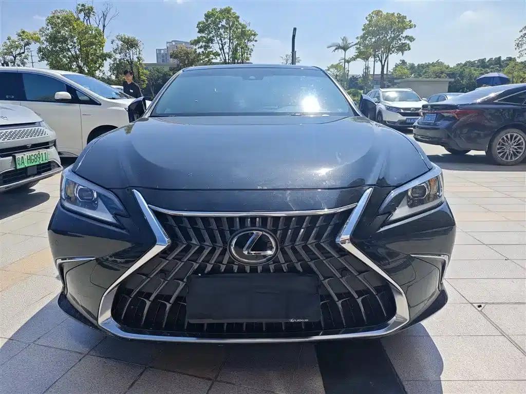 Lexus ES 2023 200 Premium Edition — миниатюра 9