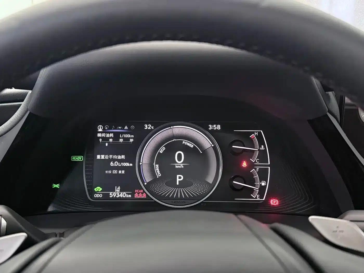 Lexus ES 2022 300h Premium Edition — миниатюра 13