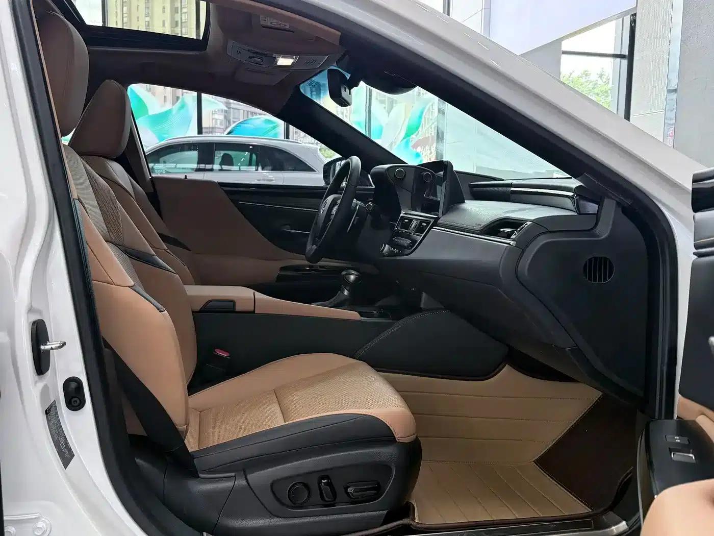 Lexus ES 2022 300h Premium Edition — миниатюра 10