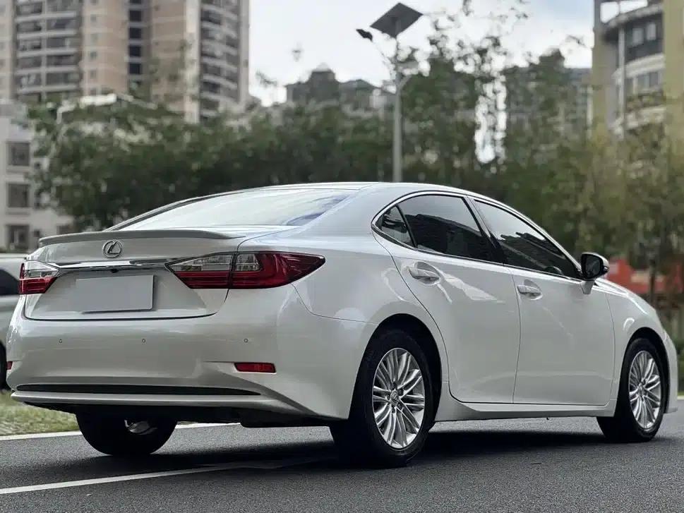 Lexus ES 2015 200 Elite Edition — миниатюра 8