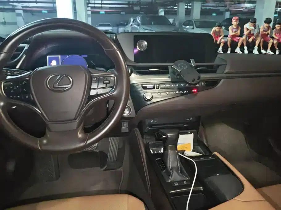 Lexus ES 2020 200 Excellence Edition — миниатюра 12
