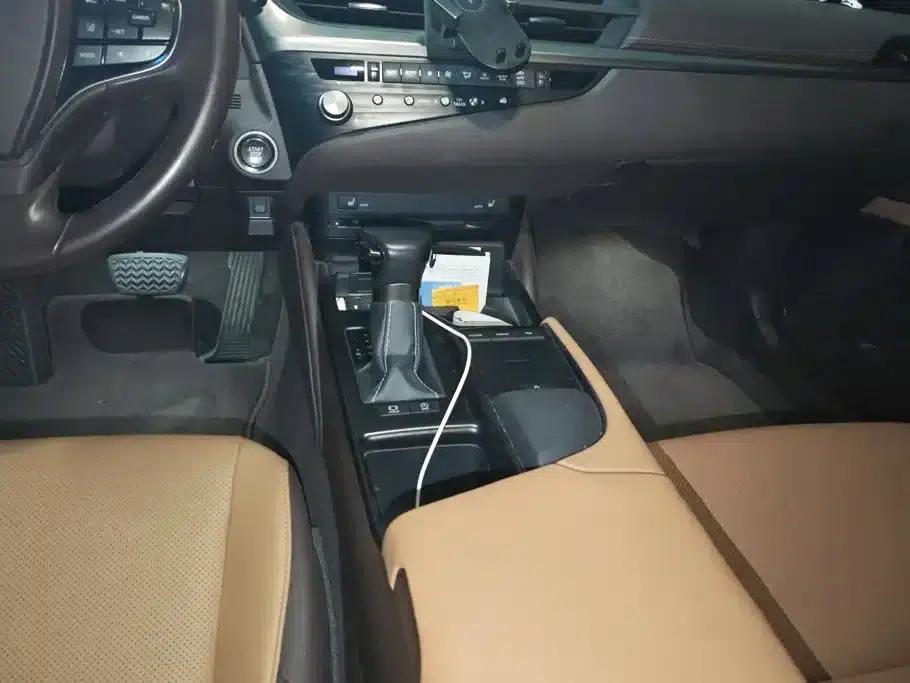 Lexus ES 2020 200 Excellence Edition — миниатюра 16