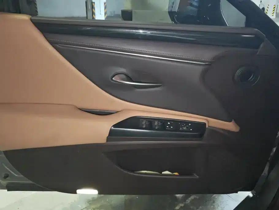 Lexus ES 2020 200 Excellence Edition — миниатюра 7