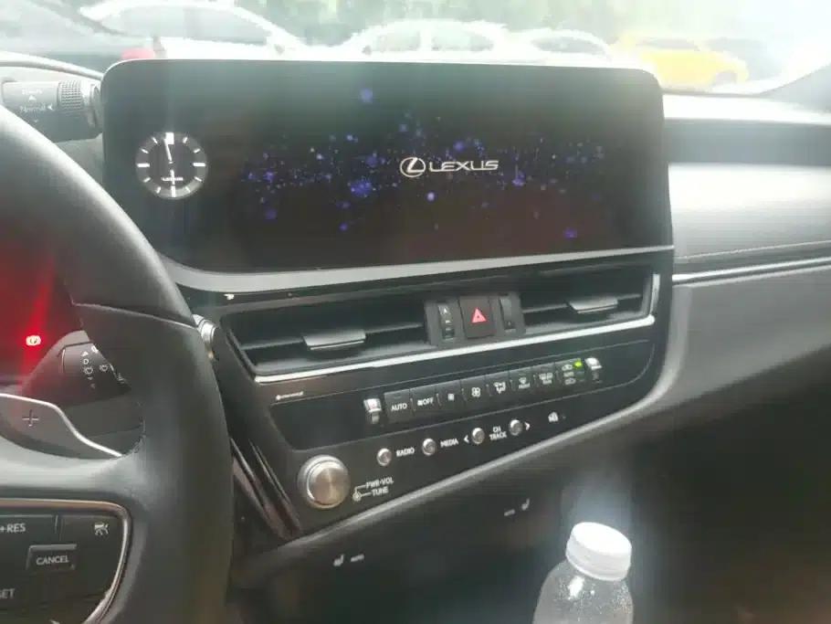 Lexus ES 2022 200 Premium Edition — миниатюра 13