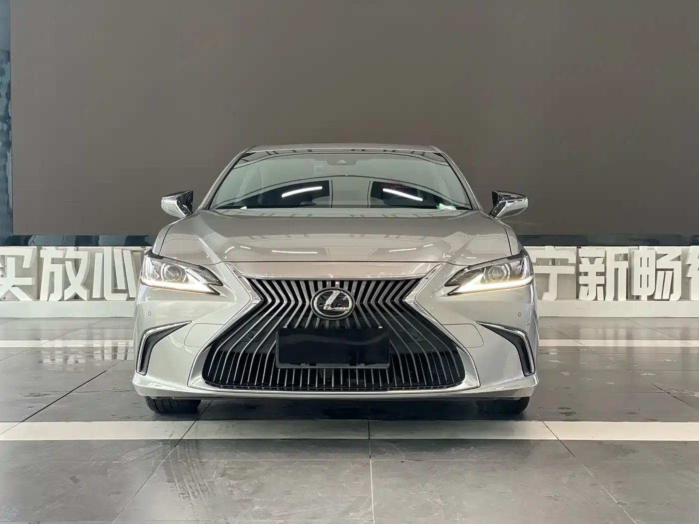 Lexus ES 2020 200 Excellence Edition — миниатюра 2
