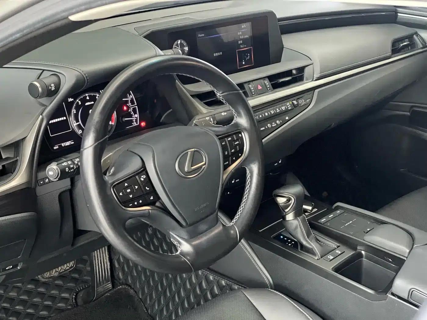 Lexus ES 2020 200 Excellence Edition — миниатюра 14
