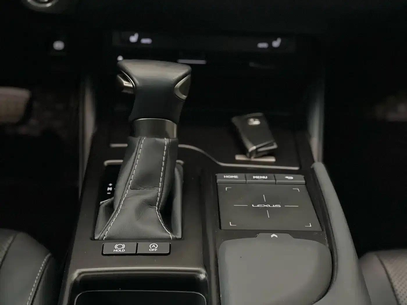 Lexus ES 2020 200 Excellence Edition — миниатюра 16