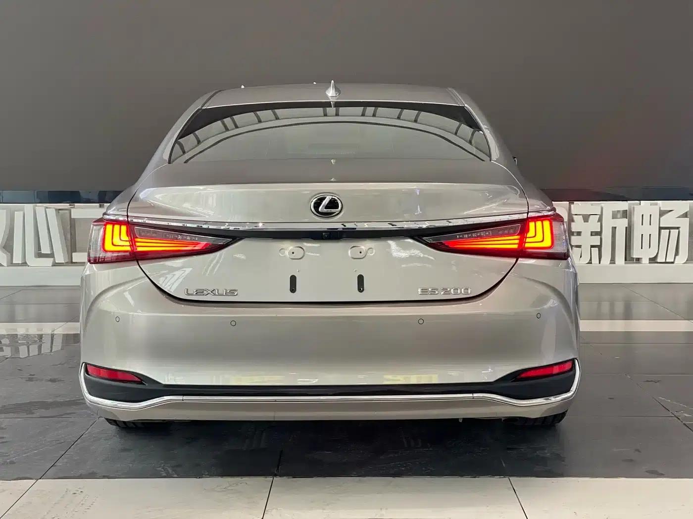 Lexus ES 2020 200 Excellence Edition — миниатюра 5