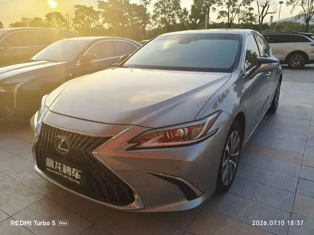 Lexus ES 2022 200 Premium Edition — миниатюра 1