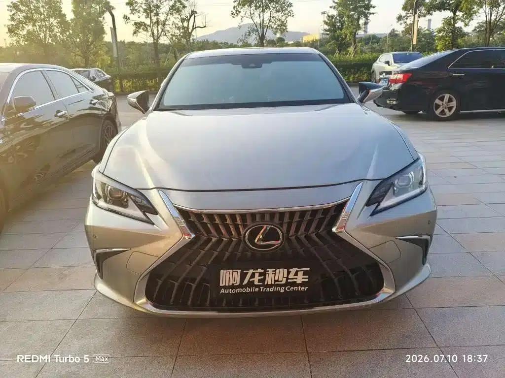 Lexus ES 2022 200 Premium Edition — миниатюра 2