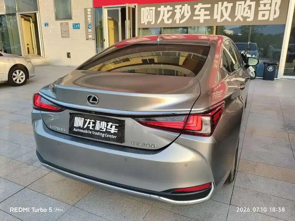 Lexus ES 2022 200 Premium Edition — миниатюра 9