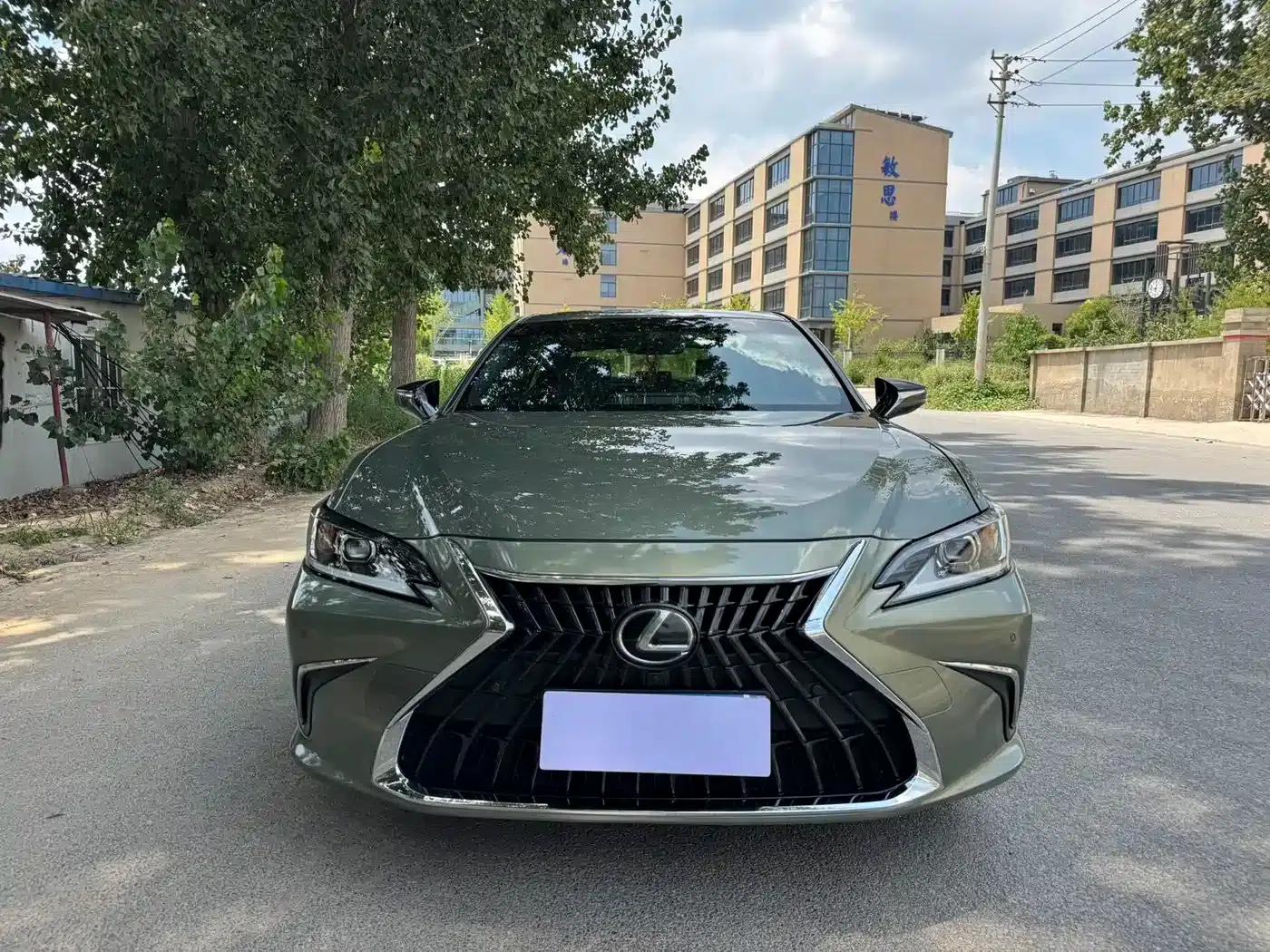 Lexus ES 2021 Model 200 Premium Edition — миниатюра 2