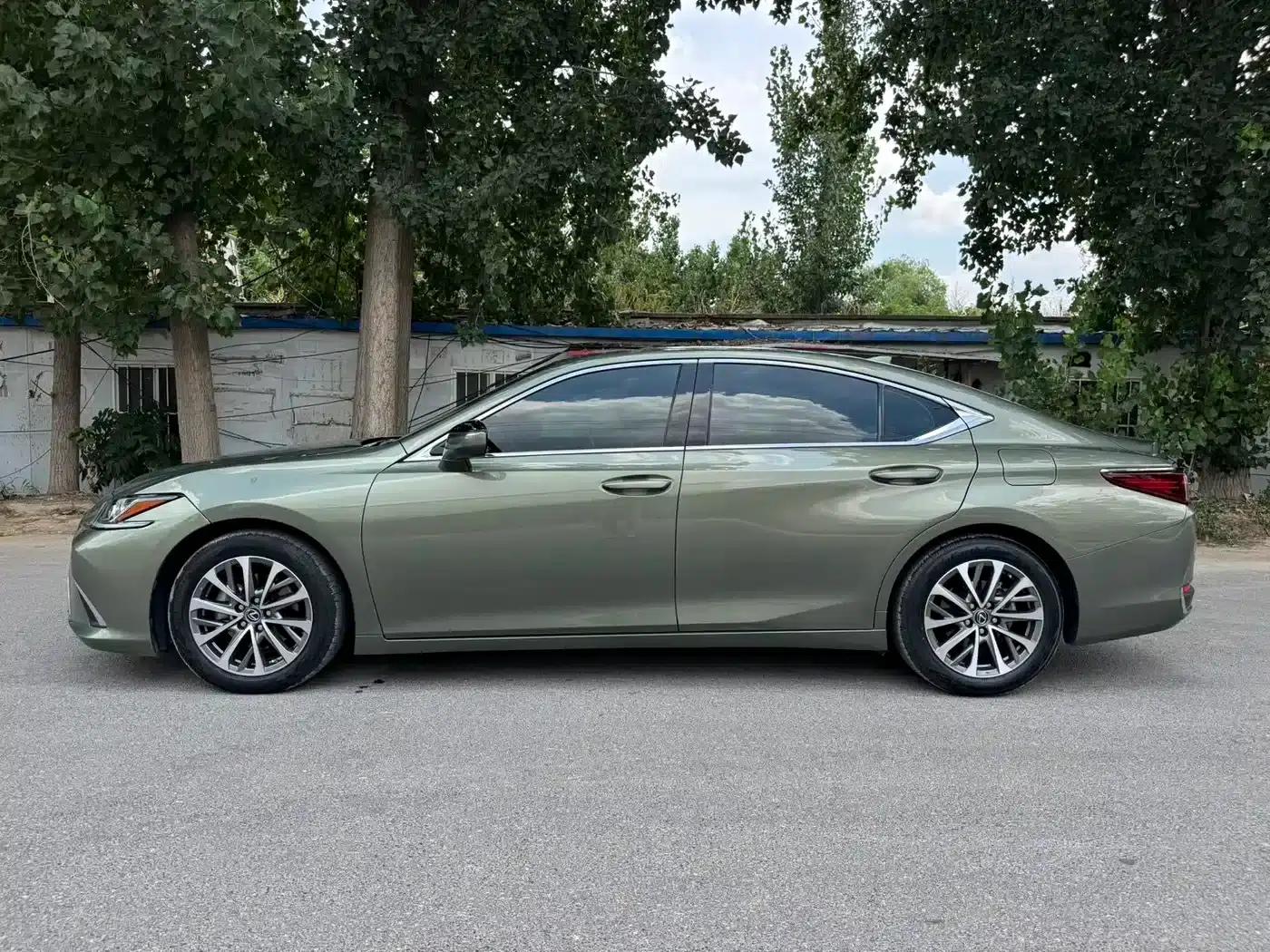 Lexus ES 2021 Model 200 Premium Edition — миниатюра 13